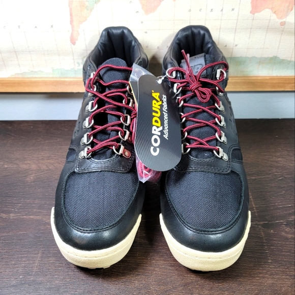 BRAND NEW New Balance Rainier Urainal Boot *UNISEX* Men's Size 9.0 Women's Size - Picture 2 of 6